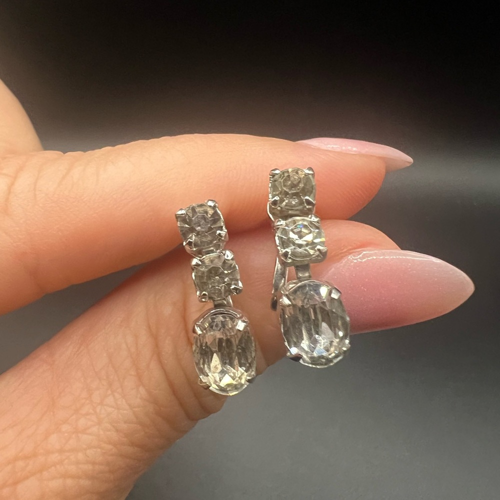 Vintage Silver Tone Drop Screw Back Earrings